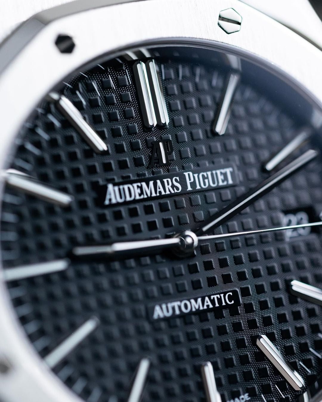 Audemars Piguet AP Royal Oak Silver Black Metal